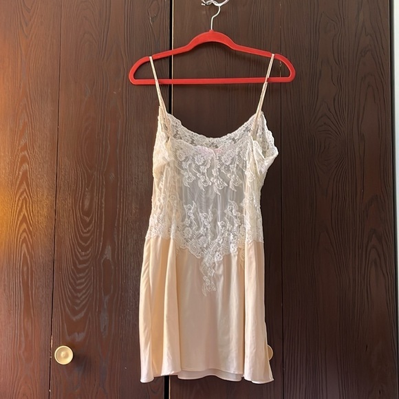 Victoria Secret spaghetti strapped nightgown. Short with see through top. Size L - Picture 4 of 6